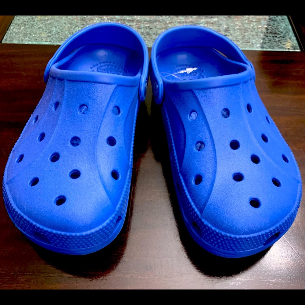 Crocs in size 1 Juniors cobalt blue. New without tags